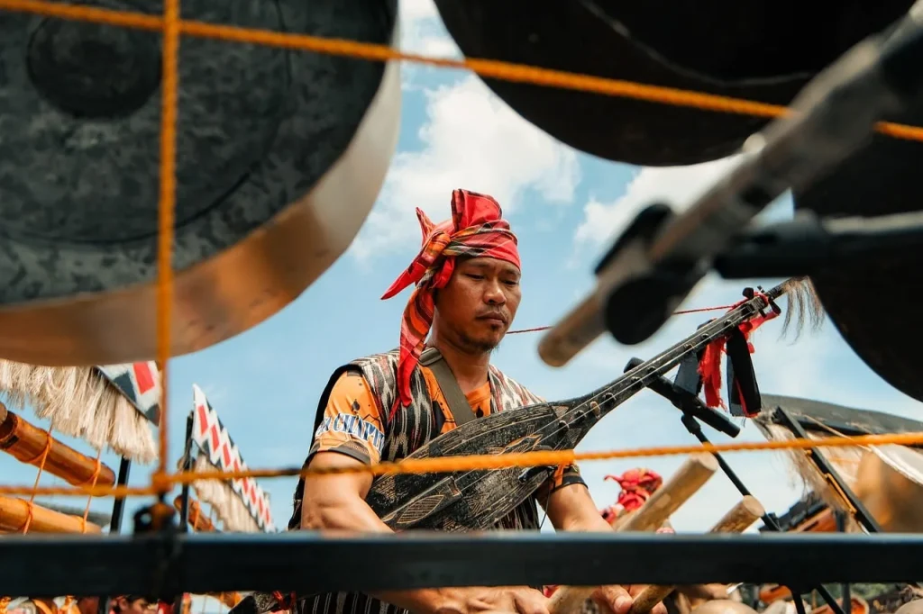 Folk Music Across Cultures: Diverse Perspectives and Styles
