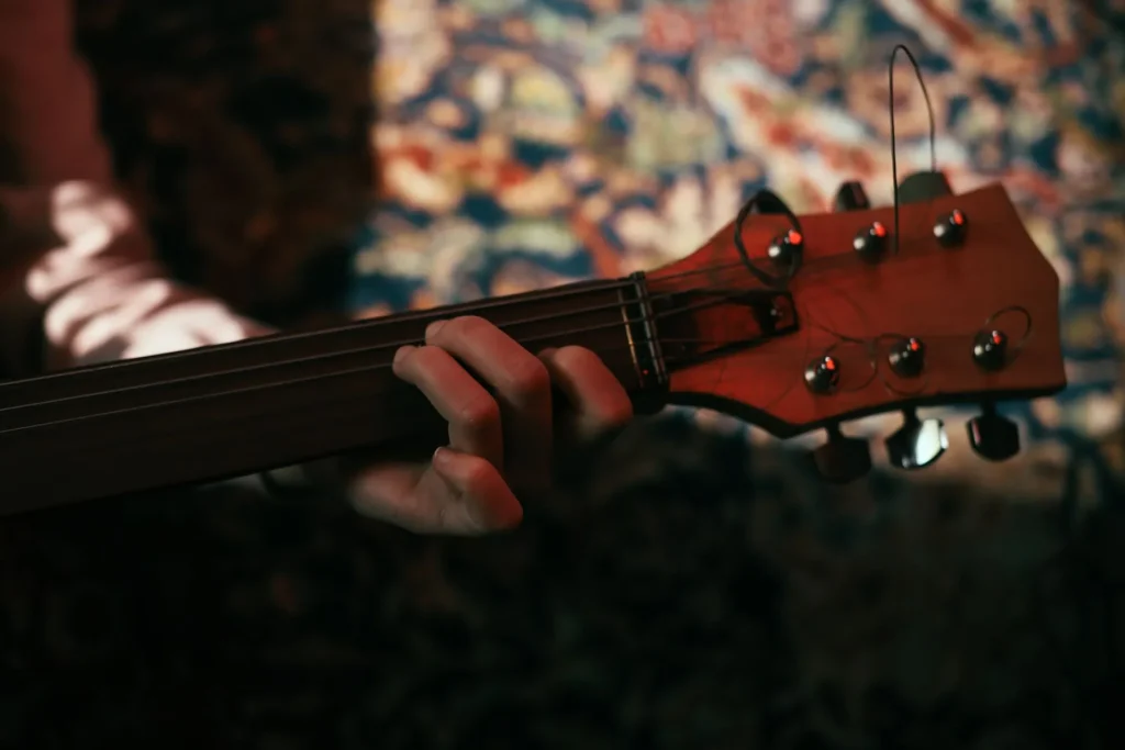 Leçons de vie inspirées par les paroles de Woody Guthrie