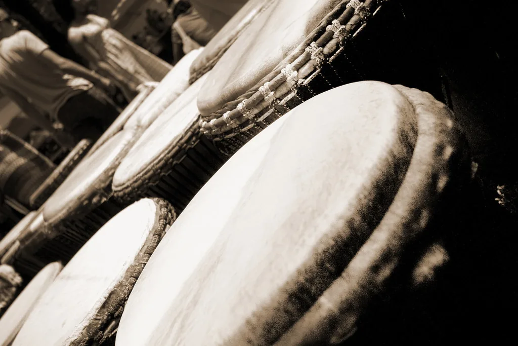 Yankadi au djembé : rythme, structure et apprentissage